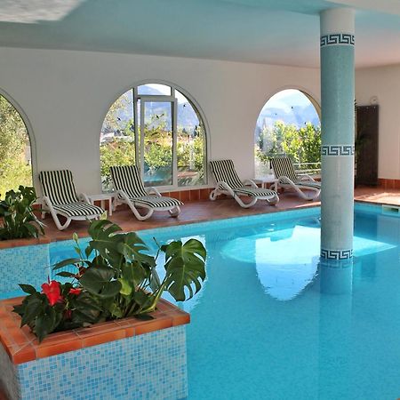 Aparthotel Englovacanze Riva del Garda Exterior photo