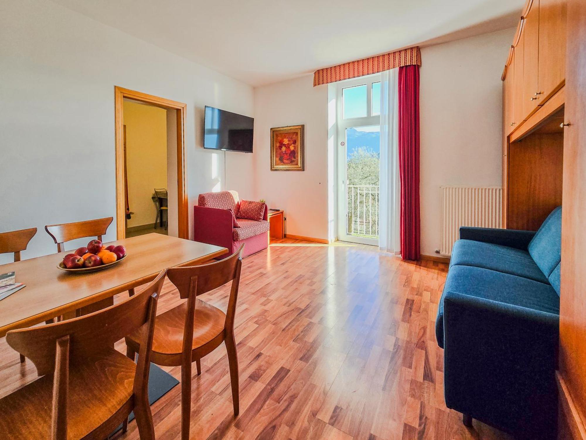 Aparthotel Englovacanze Riva del Garda Exterior photo